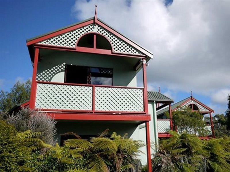 Smoke Lake Hot Springs Lodge & Camp Rotorua Exterior photo